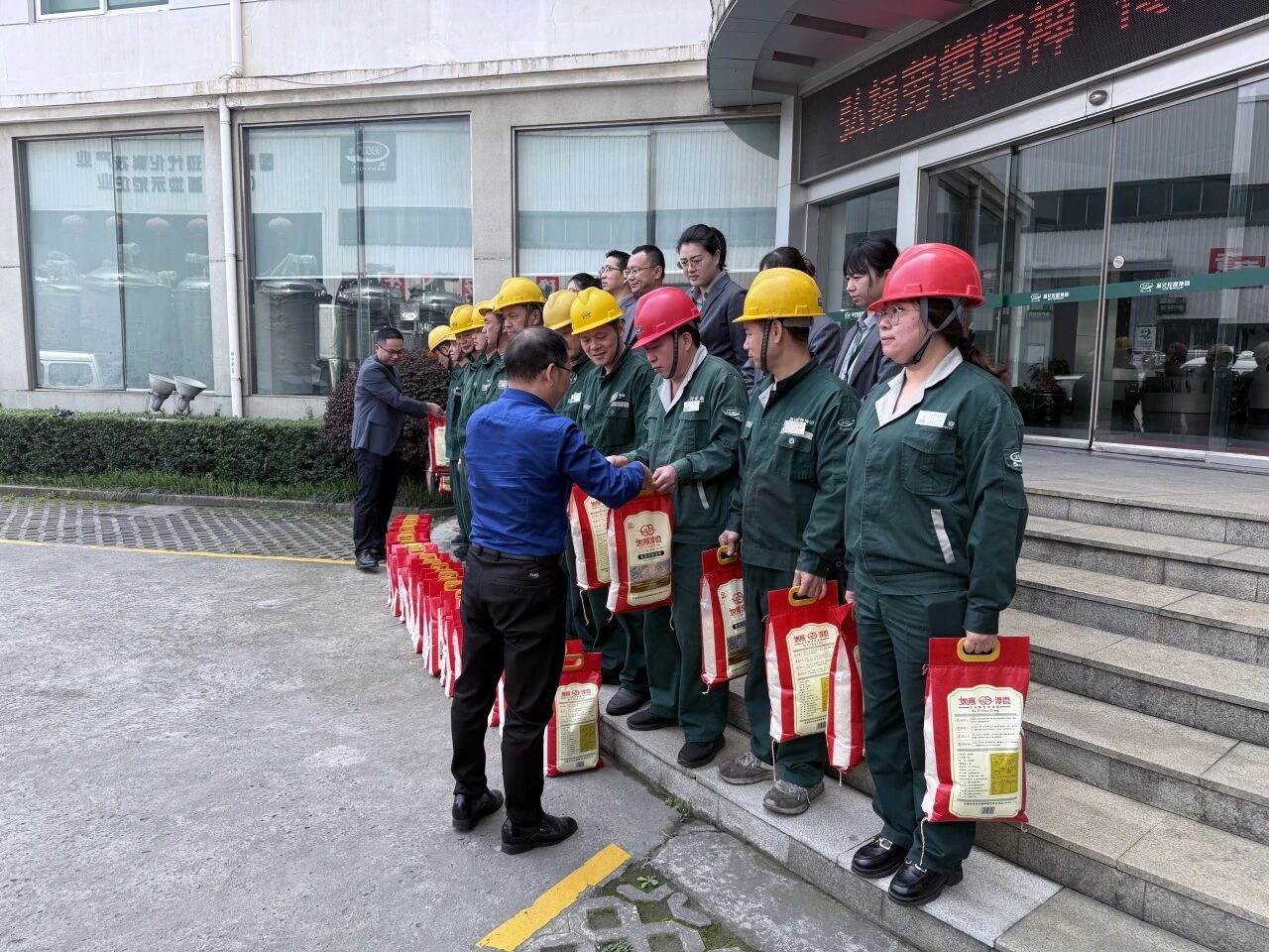 Z6��������ʱ(�й�)-�ٷ���վ